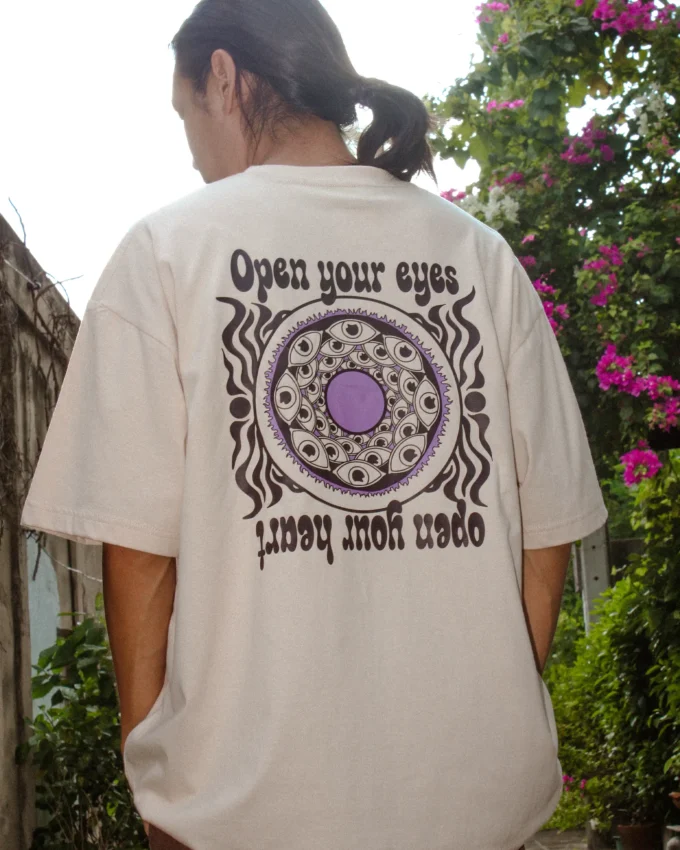 t-shirt-oversize-graphic-cream-color-for-mens