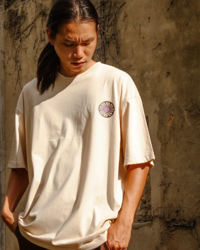 t-shirt-oversize-graphic-cream-color-for-mens