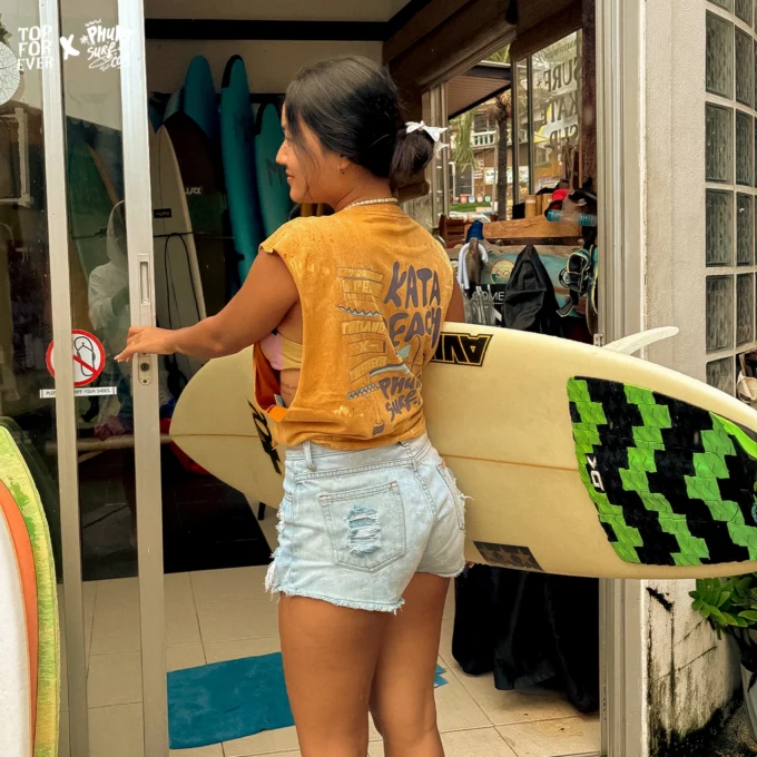 tshirt-surfboard-streetwear-style-clothes